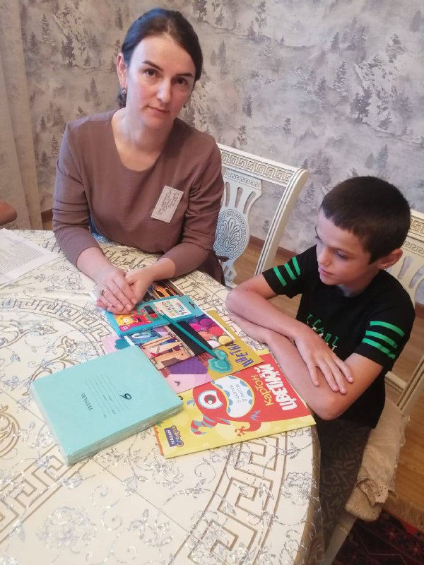 Акция Подготовь ребёнка к школе. Специалист по работе с семьей и детьми ГБУ РД КЦСОН в МО «Сергокалинский район» оказала соц. услуги подопечному Магомедову Ахмеду И.