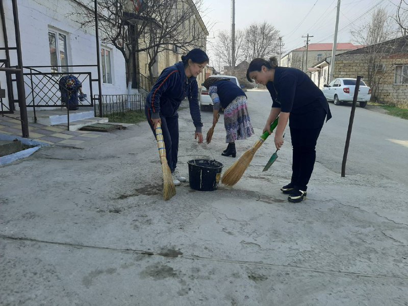Сегодня, 18 марта, коллектив ГБУ РД КЦСОН в МО «Сергокалинский район» принимает участие в общереспубликанском субботнике.