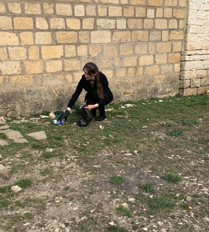 Мед сестра по массажу Айгумова Э.Х.приняла участие в общереспубликанском субботнике совместно с «Маммаульской СОШ»