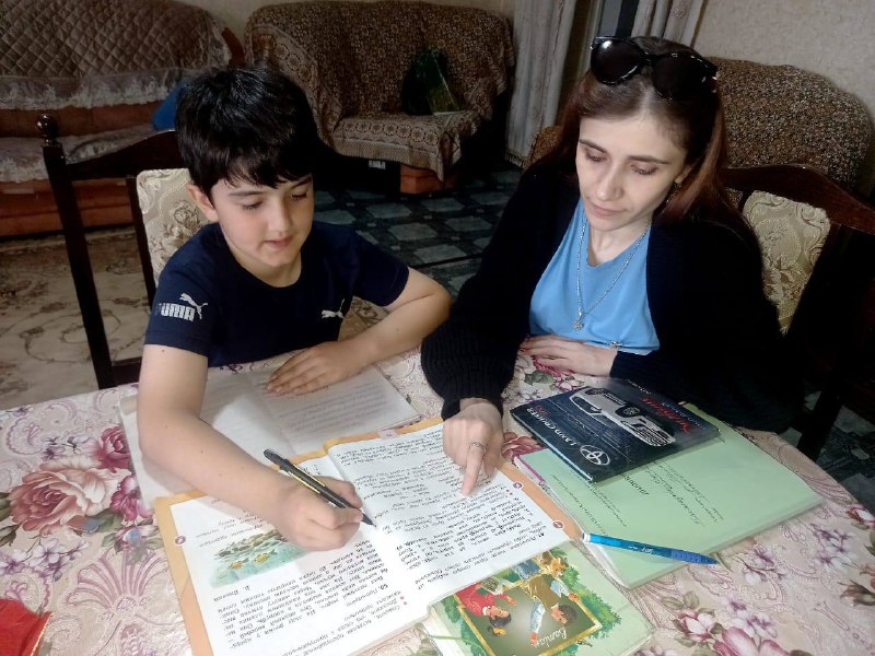 Специалист Багомедова П. посетила подопечных Гасайниева М , Абдуллаеву М. , оказала педагогические,психологические услуги , организацию досуга и формирование позитивных интересов.