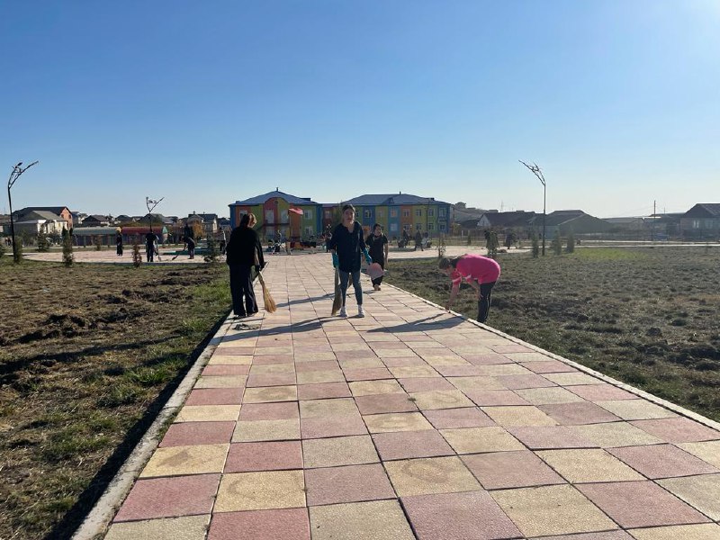 ✅02 ноября 2023 года коллектив Комплексного центра социального обслуживания населения Сергокалинского района принял участие в районном субботнике, организованном в преддверии Дня народного единства.