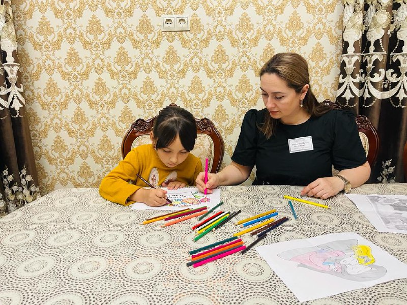 🔺Специалист по работе с семьей и детьми Джалилова Марзият напомнила своим подопечным о предстоящем дне День Матери.
