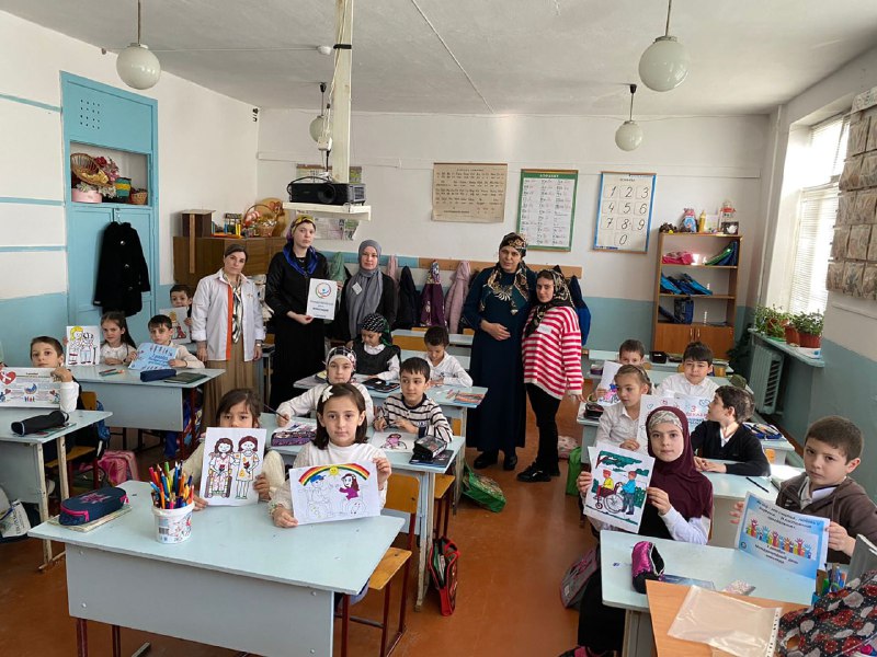 ✅02.12.2023 г. специалист по работе с семьей и детьми Алиева Максалина и медсестра с функцией сиделки Исаева Аминат вместе с библиотекой Филиал 12 в с. Мюрего организовали мероприятие, посвященное Дню инвалида.