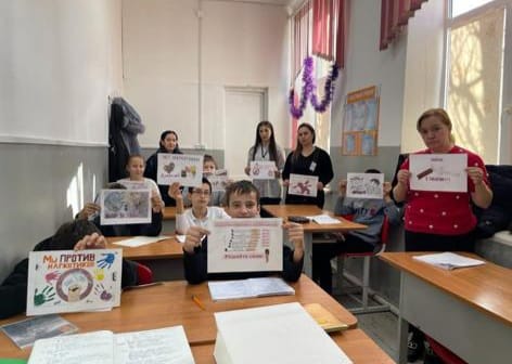 💥Специалисты и психолог Комплексного центра Сергокалинского района провели беседы в школе №1 с учащимися 7 и 10 классов на тему "Наркомания-это беда, наркомания - путь в никуда".