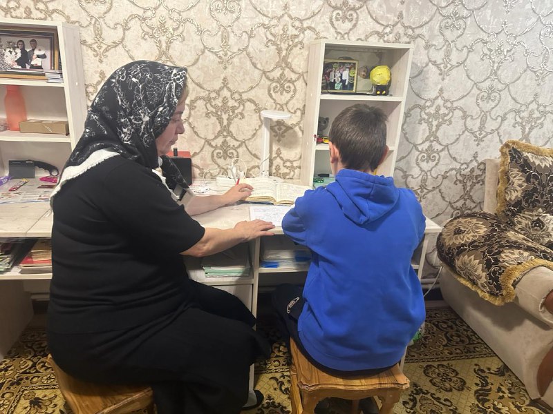 🔸Рабочие будни специалиста отдела семьи, Алхасовой Мариет наполнены разнообразными активностями, связанными с формированием позитивных интересов у своих подопечных,помощь в получении образования.