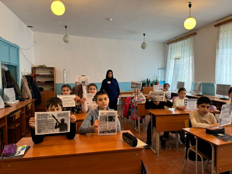 ✅Специалист по работе семьей и детьми Алиева Максалина провела беседу с учениками 5-го класса.