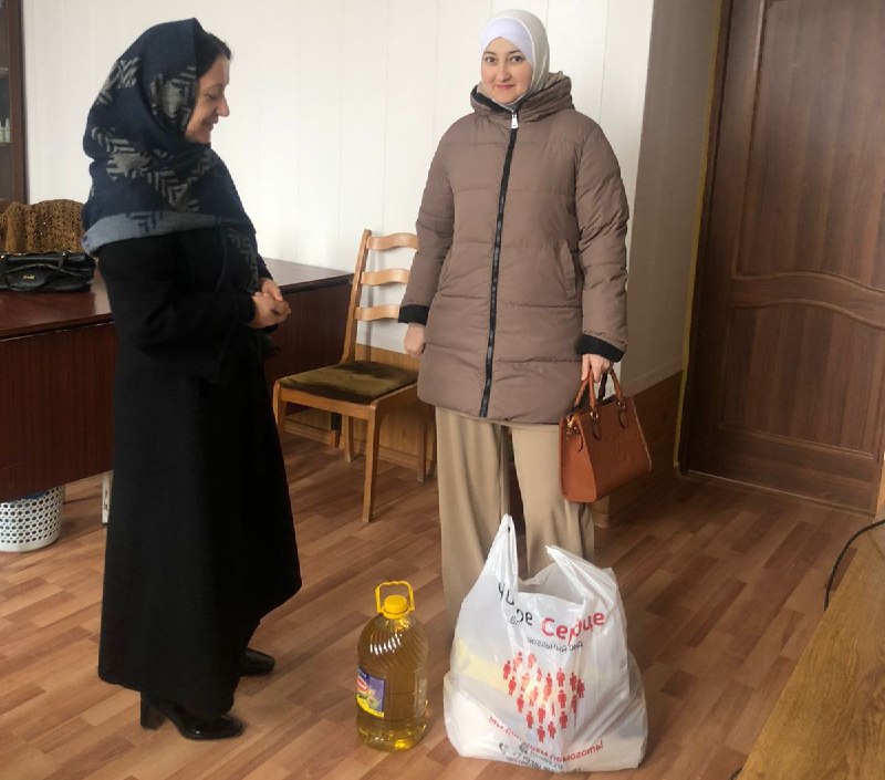✅ Специалисты Комплексного центра социального обслуживания Сергогкалинского района оказали материальную помощь семьям участников Специальной военной операции (СВО) на Украине.