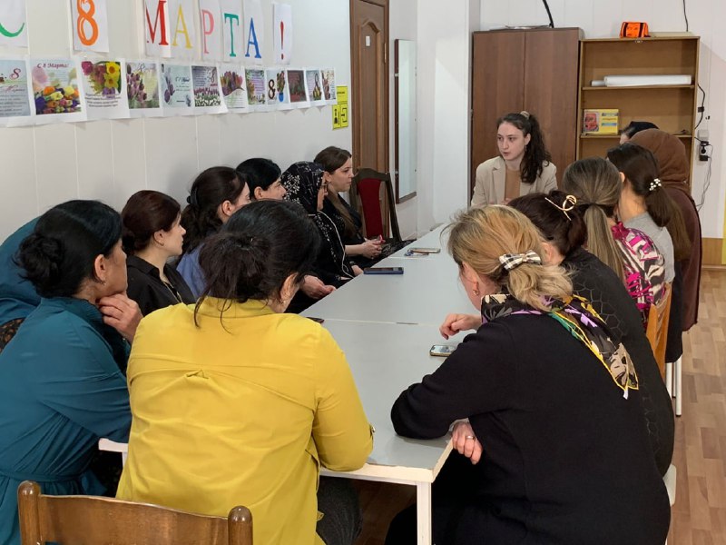 ⚠️ Специалист Умарова Зарема провела семинар-совещание среди работников Центра на тему "Парольная защита и правила обработки персональных данных".