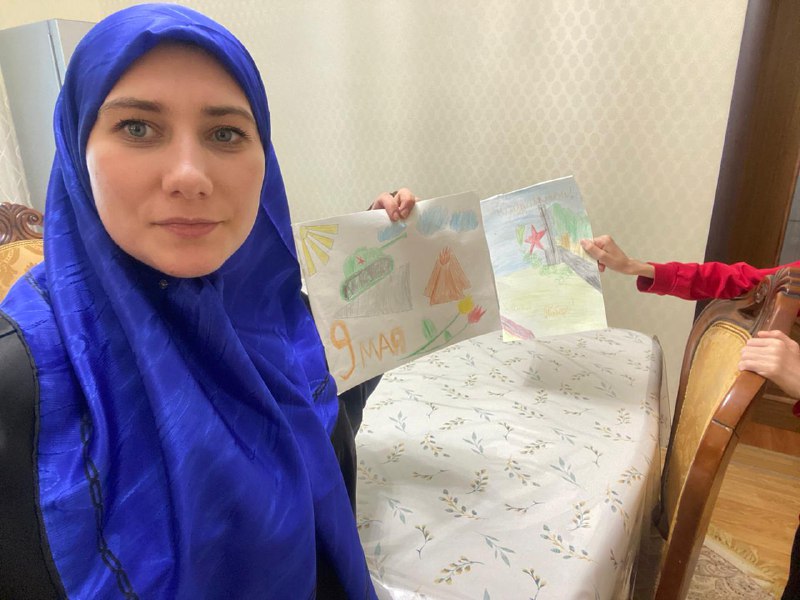 🎗Специалисты отделения семьи, Муртазалиева Раисат и Исаева Аминат, посетили своих подопечных и организовали беседу, посвященную дню Победы.