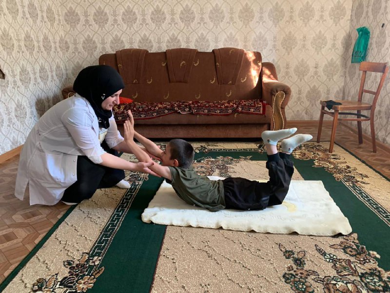 Будни инструкторе по ЛФК (Алгасанова Марина) Лечебная физическая культура – метод лечения, использующий средства физической культуры с лечебно-профилактической це- лью для восстановления здоровья и трудоспособности организма, предупреждения осложнений и п