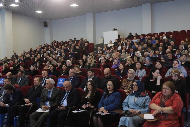 ✅ Сегодня Руководитель Комплексного центра соцобслуживания населения Сергокалинского района Муртузалиев Магомед Исаевич принял участие в расширенном заседании коллегии Министерства труда и социального развития Республики Дагестан, посвящённое подведению и