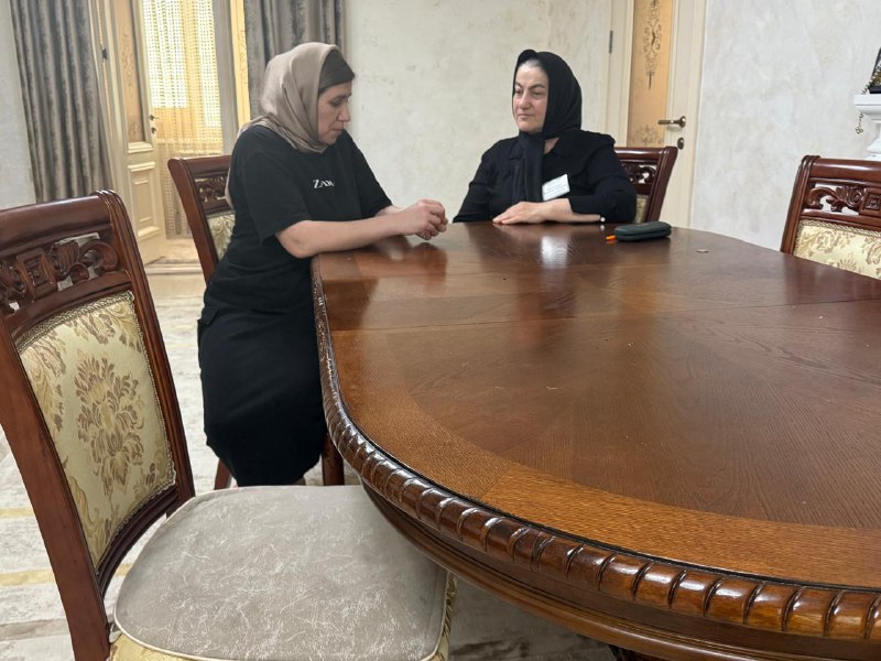 Психолог отделения семьи Шихшабекова Муршидат оказала срочную психологическую услугу матери участника специальной военной операции (СВО).
