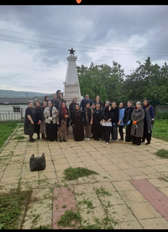 Субботник в преддверии Дня Победы.