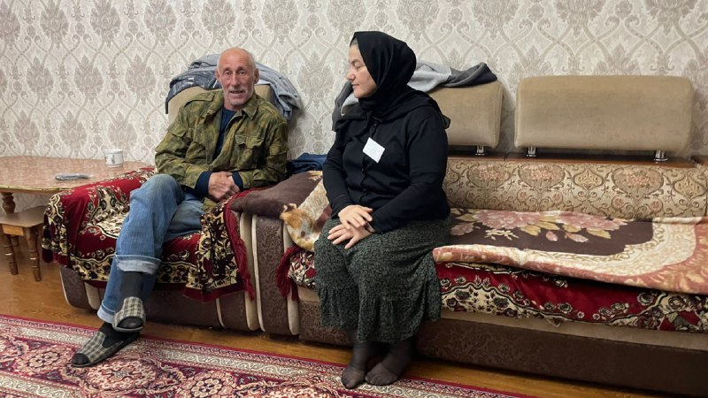 Специалисты отделения семьи посетили родителей участников СВО и оказали срочную психологическую услугу.