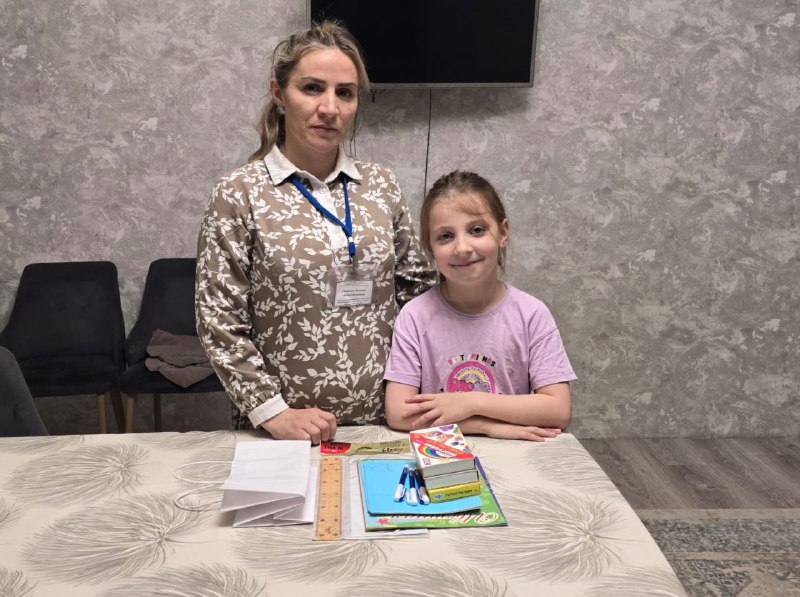 Социальный педагог Саидова Аксана и специалист Джупанова Ханумчакар приняли участие в акции "Помоги собраться в школу ".