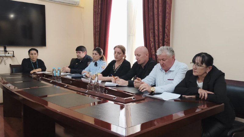 Заведующая отделением социального обслуживания на дому детей и семей с детьми Абакарова Казибат Расуловна приняла участие в заседании комиссии по делам несовершеннолетних.