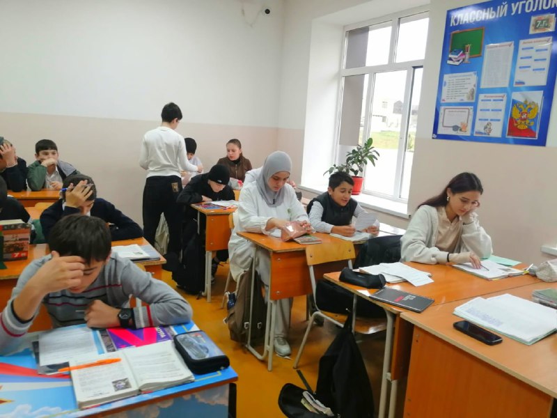 Специалист по работе с семьей Посыпайло Оксана посетила Сергокалинскую среднюю образовательную школу №2.