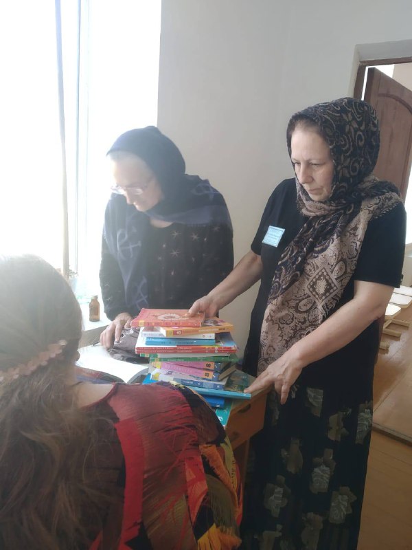 Рабочие будни специалиста отделения семей с детьми ГБУ РД КЦСОН в МО «Сергокалинский район»Магомедовой Н.А. Оказание пед. услуг, подготовка к школе, содействие подопечным в получении учебников .