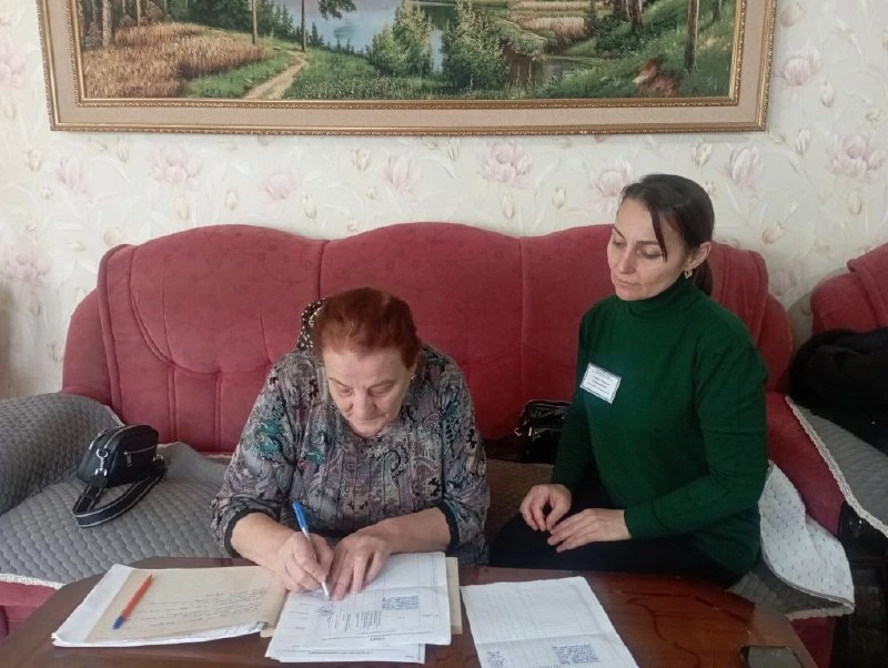 Рабочие будни специалистов центра социального обслуживания населения