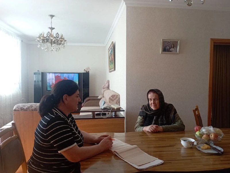 Рабочие будни специалистов центра социального обслуживания населения