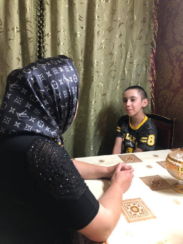 Будни специалиста по работе с семьей и детьми ГБУ РД КЦСОН в МО «Сергокалинский район» Ибрагимовой Хадижат,посетила семью Гасановых. Оказала материальную помощь малоимущей семье.