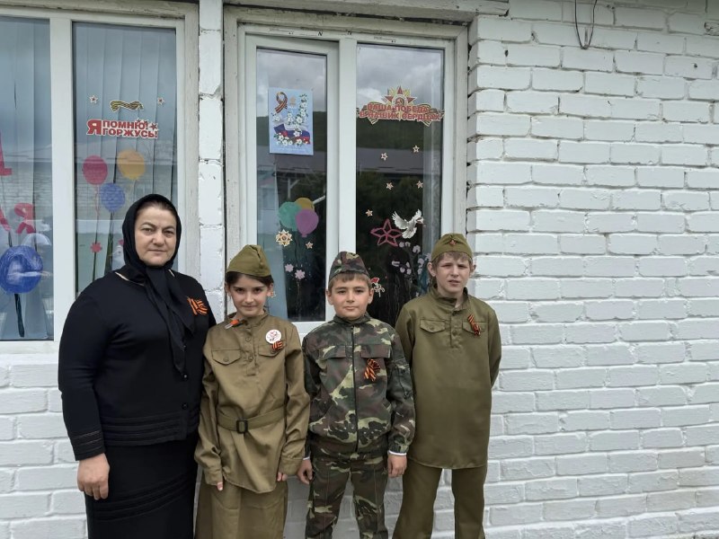 Психолог отделения семьи Шихшабекова Муршидат приняла участие в мероприятиях, посвящённых Дню Победы, которые прошли в селе Кичигамри.